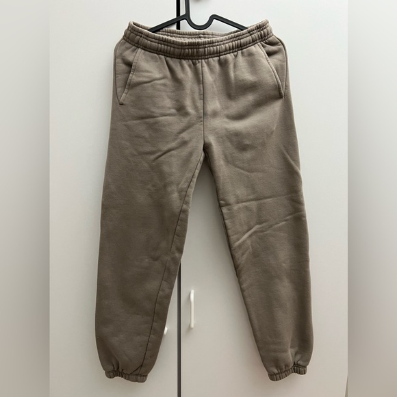 Aritzia Sweatpants Bundle (XS,2XS) - Picture 7 of 10